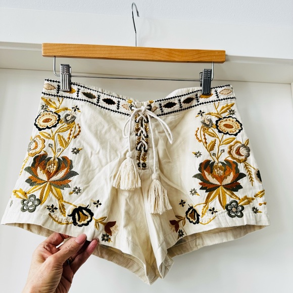 Spell and the Gypsy Collective Hacienda Shorts Medium BNWOT - Picture 5 of 10